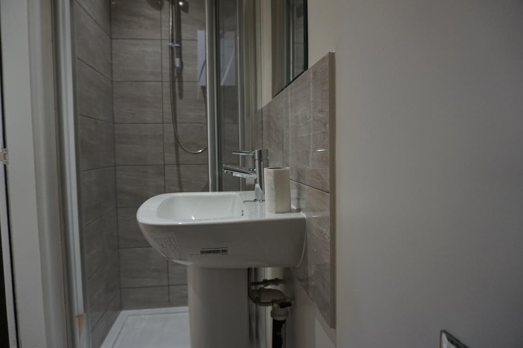 Town Centre Apartments Dewsbury Esterno foto